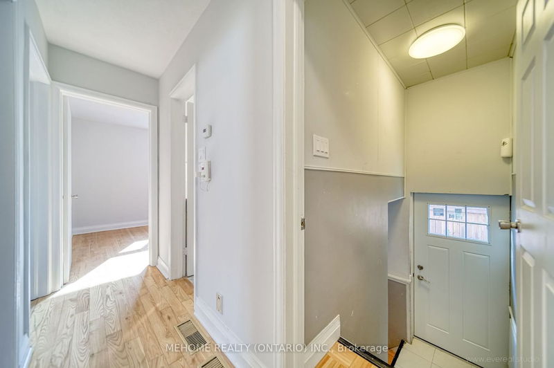 Preview image for 53 Cobden St, Toronto