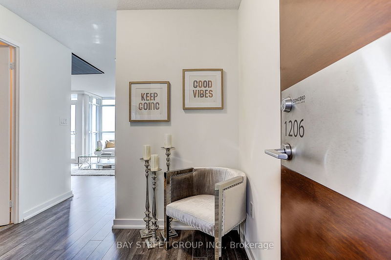 Preview image for 15 Iceboat Terr #1206, Toronto