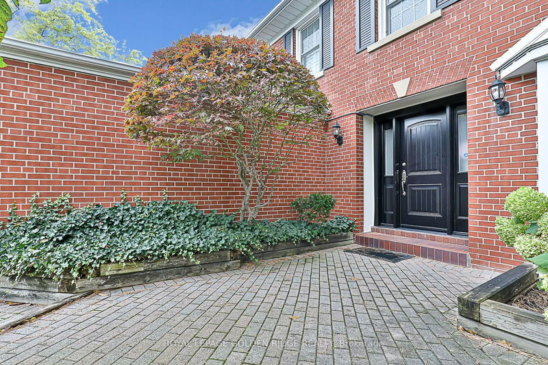Preview image for 55 Riderwood Dr, Toronto