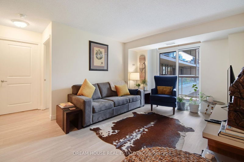 Preview image for 900 Mount Pleasant Rd #308, Toronto