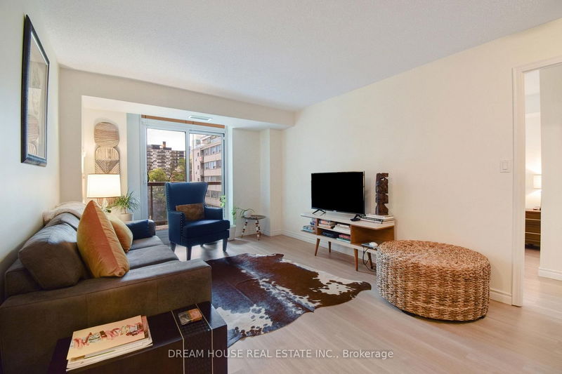 Preview image for 900 Mount Pleasant Rd #308, Toronto