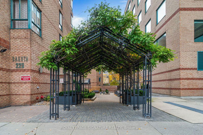 Preview image for 225 Davenport Rd #503, Toronto