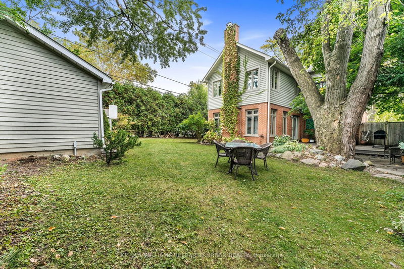 Preview image for 114 Anndale Dr, Toronto