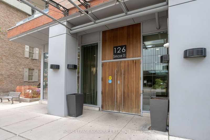 Preview image for 126 Simcoe St #Ph05, Toronto