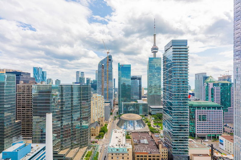 Preview image for 126 Simcoe St #Ph05, Toronto