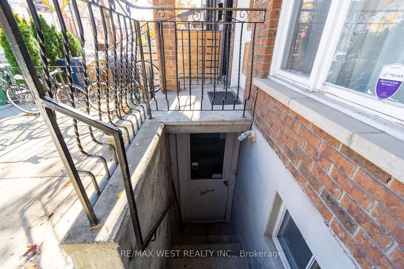 Preview image for 252 Brock Ave, Toronto