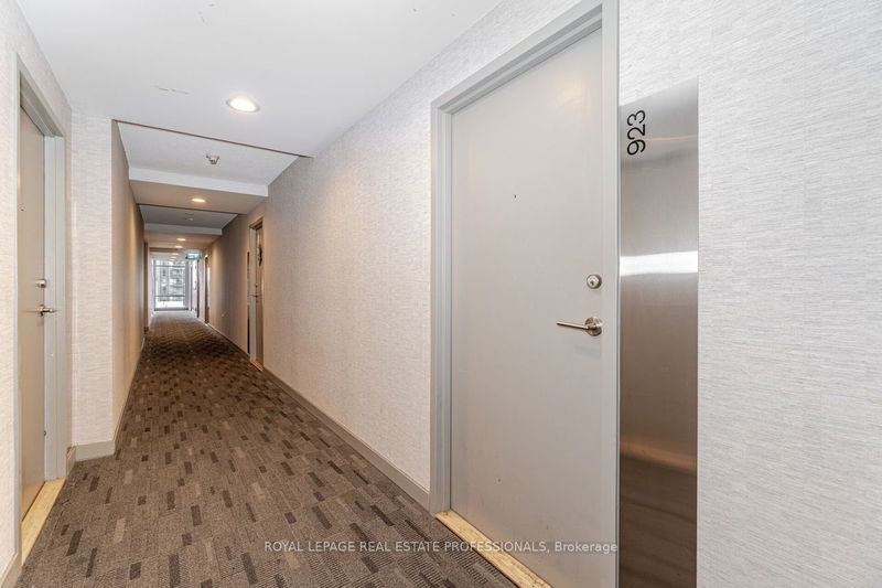 Preview image for 4K Spadina Ave #923, Toronto