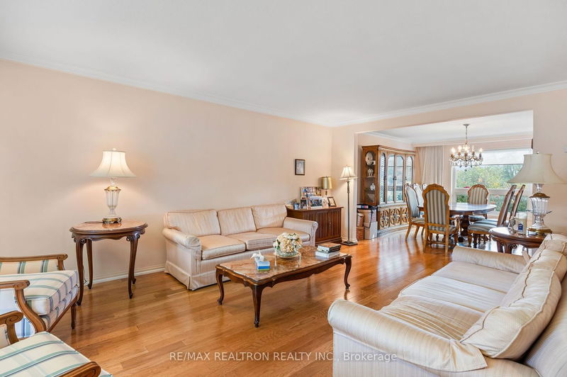 Preview image for 125 Charlton Blvd, Toronto
