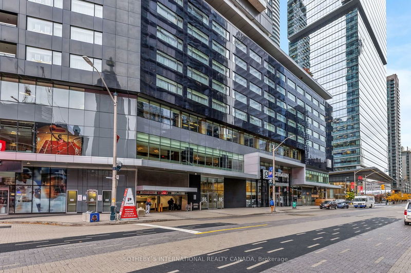 Preview image for 65 Bremner Blvd #2810, Toronto