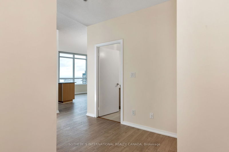 Preview image for 65 Bremner Blvd #2810, Toronto