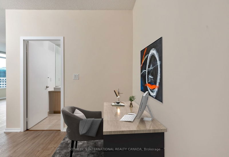 Preview image for 65 Bremner Blvd #2810, Toronto