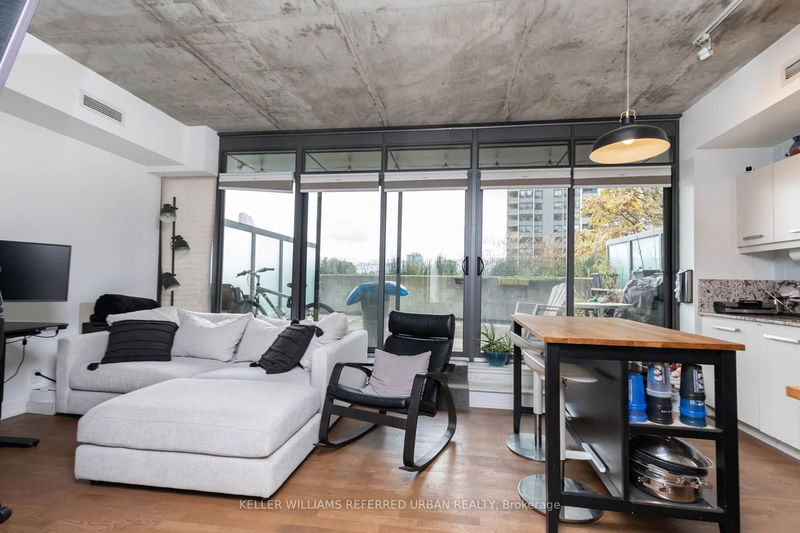 Preview image for 15 Beverley St #503, Toronto