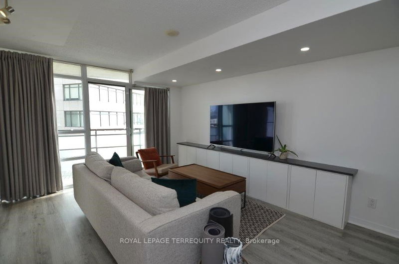 Preview image for 38 Joe Shuster Way #1301, Toronto