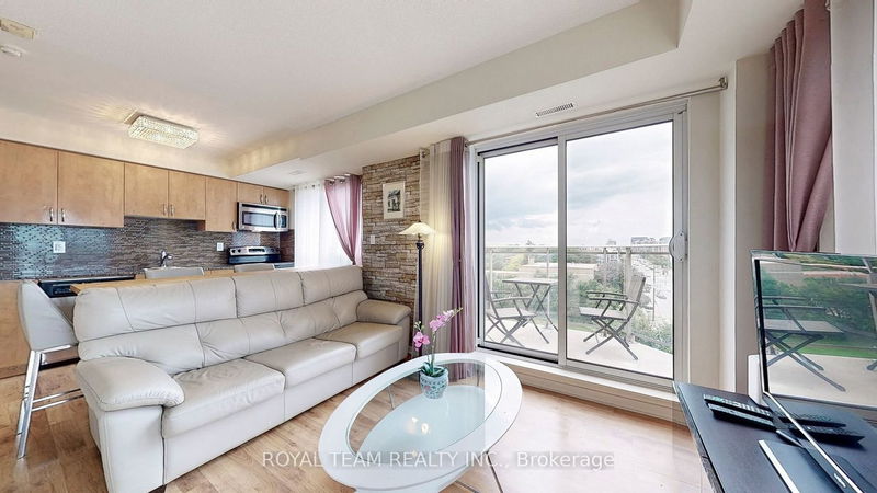 Preview image for 801 Sheppard Ave W #806, Toronto