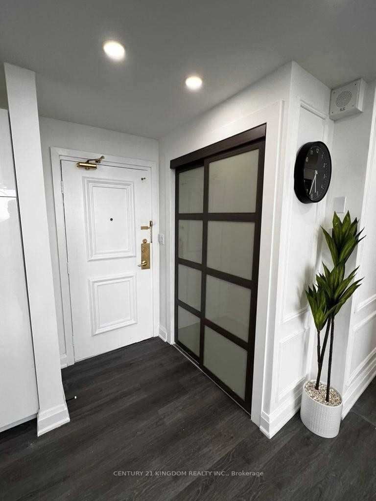 Preview image for 60 Pavane Linkway Way #1804, Toronto
