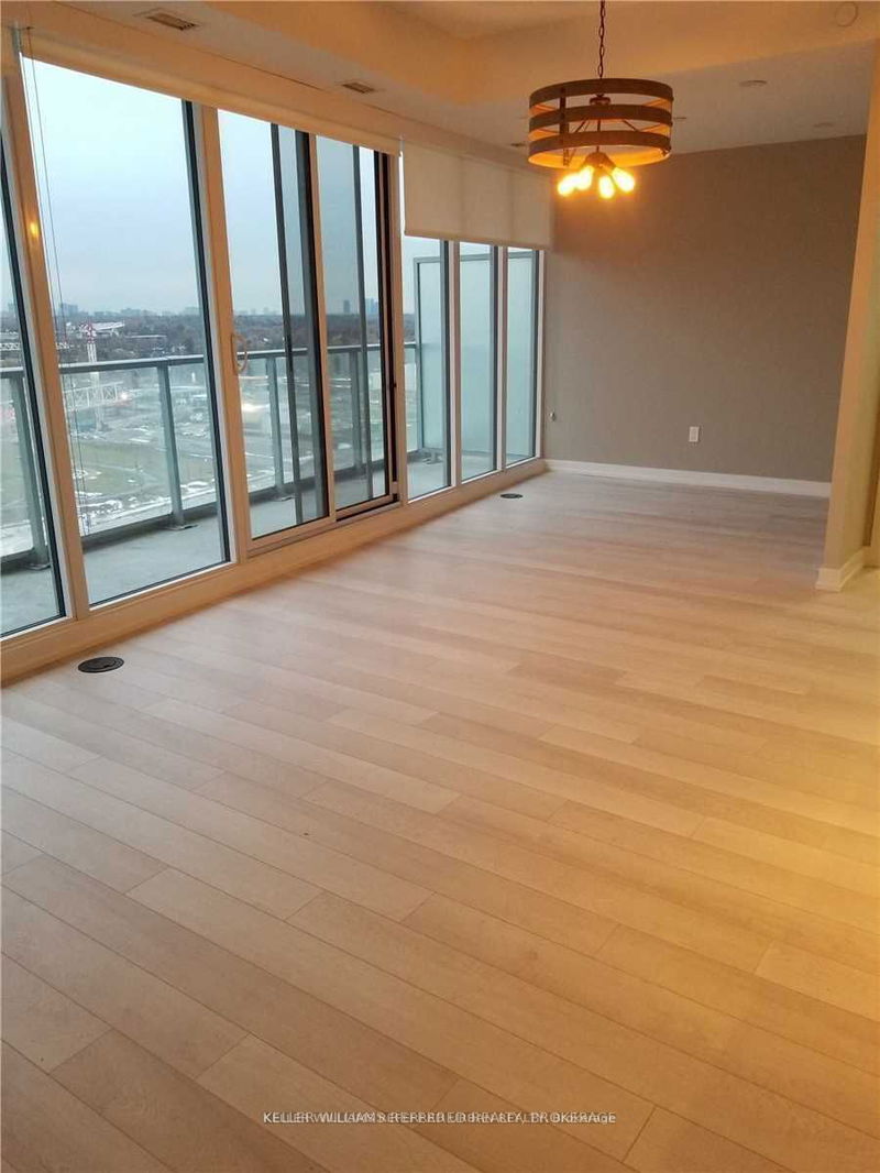 Preview image for 115 Mcmahon Dr #1812, Toronto