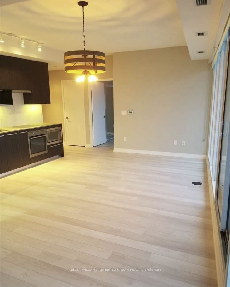 Preview image for 115 Mcmahon Dr #1812, Toronto