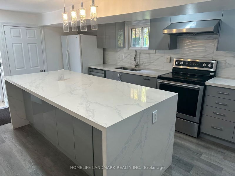Preview image for 379 Cherokee Blvd, Toronto