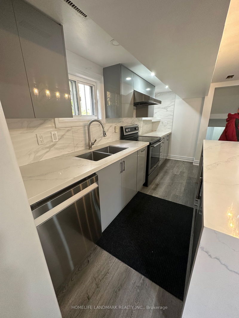 Preview image for 379 Cherokee Blvd, Toronto