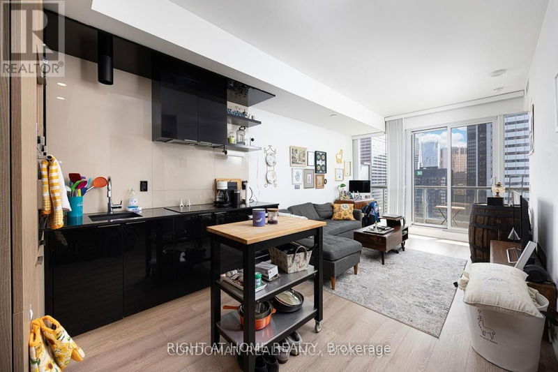 Preview image for 70 Temperance St E #3909, Toronto