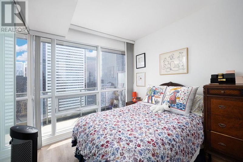 Preview image for 70 Temperance St E #3909, Toronto