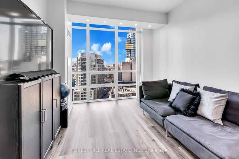 Preview image for 825 Church St #1701, Toronto