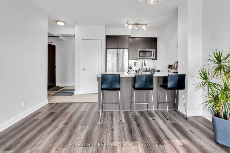 Preview image for 825 Church St #1701, Toronto
