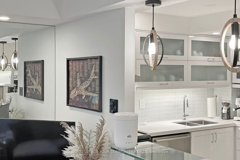 Preview image for 40 Scollard St #1504, Toronto
