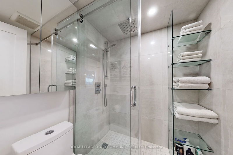 Preview image for 40 Scollard St #1504, Toronto