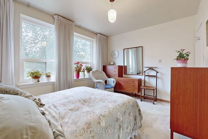 Preview image for 20 Fordham Pl, Toronto