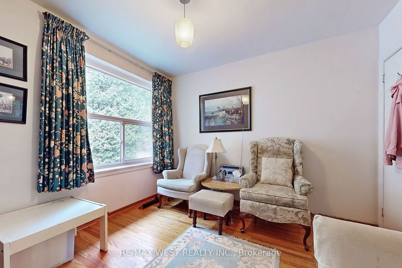 Preview image for 20 Fordham Pl, Toronto