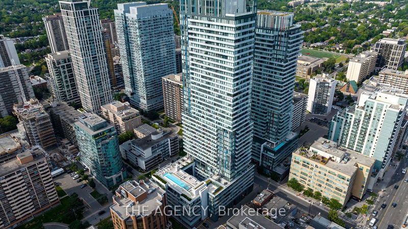 Preview image for 161 Roehampton Ave #804, Toronto