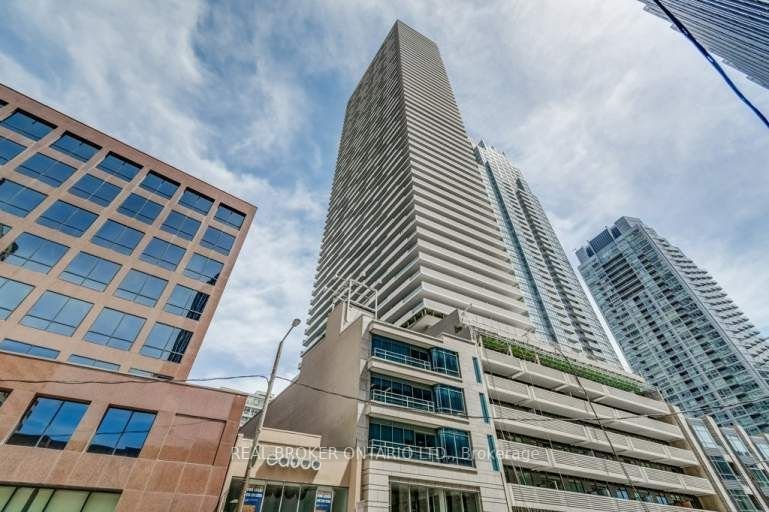 Preview image for 2221 Yonge St #901, Toronto