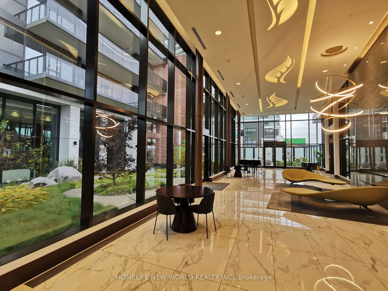 Preview image for 95 Mcmahon Dr #811, Toronto