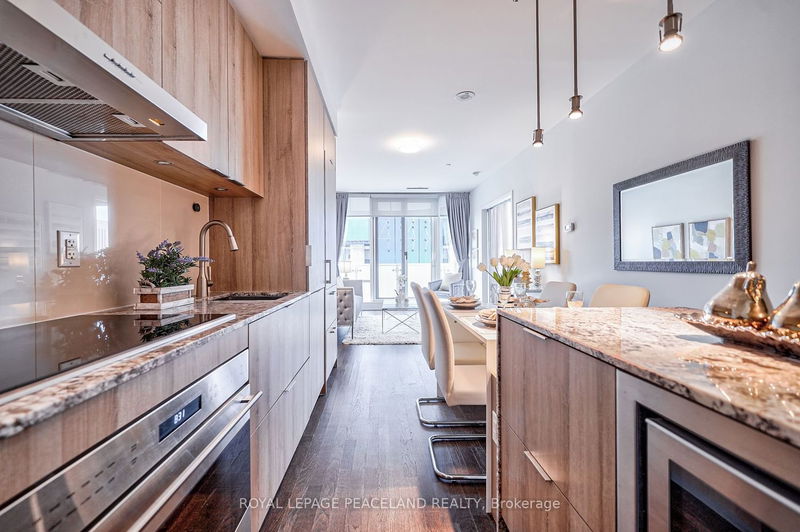 Preview image for 1 Bloor St E #4208, Toronto