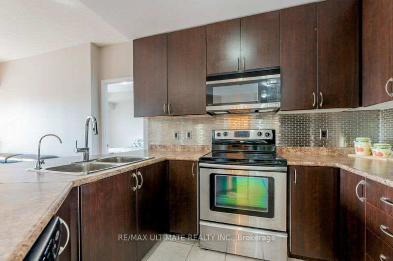 Preview image for 872 Sheppard Ave W #703, Toronto