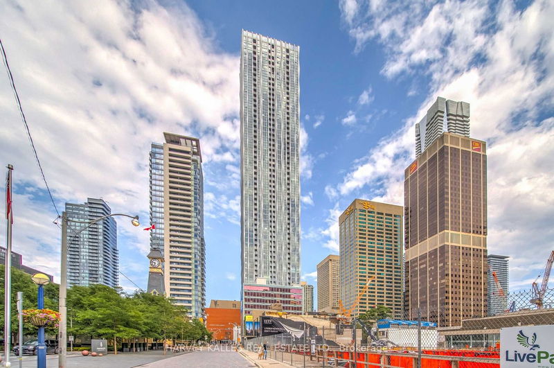 Preview image for 1 Yorkville Ave #5506, Toronto