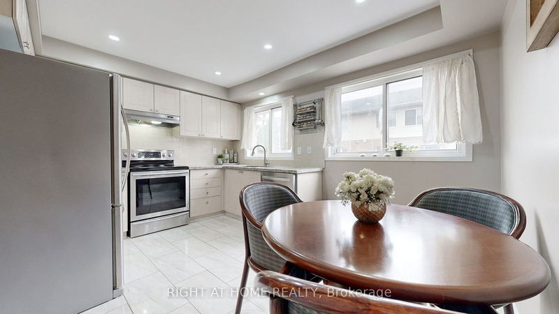 Preview image for 34 Rumi Cres, Toronto