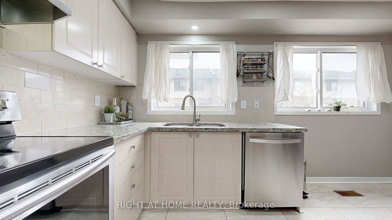 Preview image for 34 Rumi Cres, Toronto