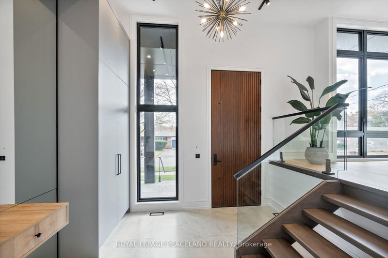 Preview image for 140 Holmes Ave, Toronto