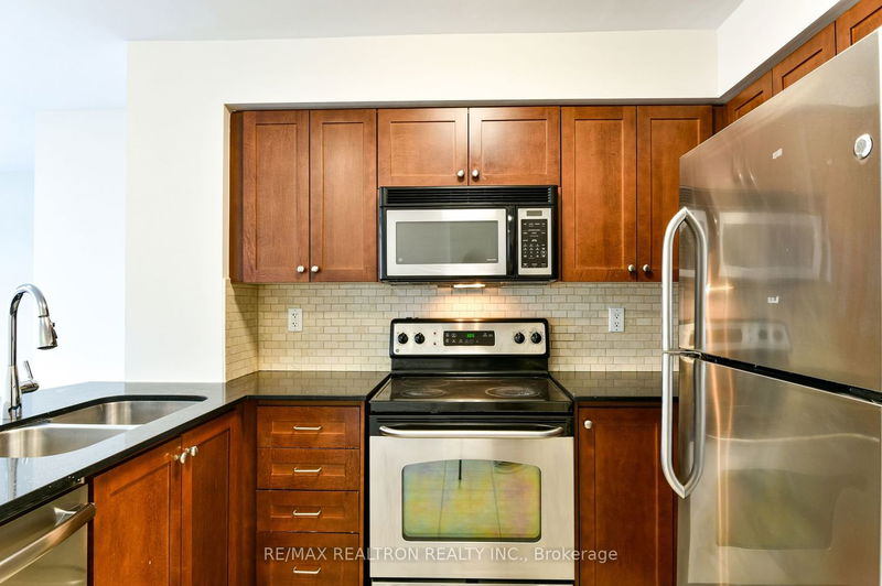 Preview image for 60 St Clair Ave W #1005, Toronto