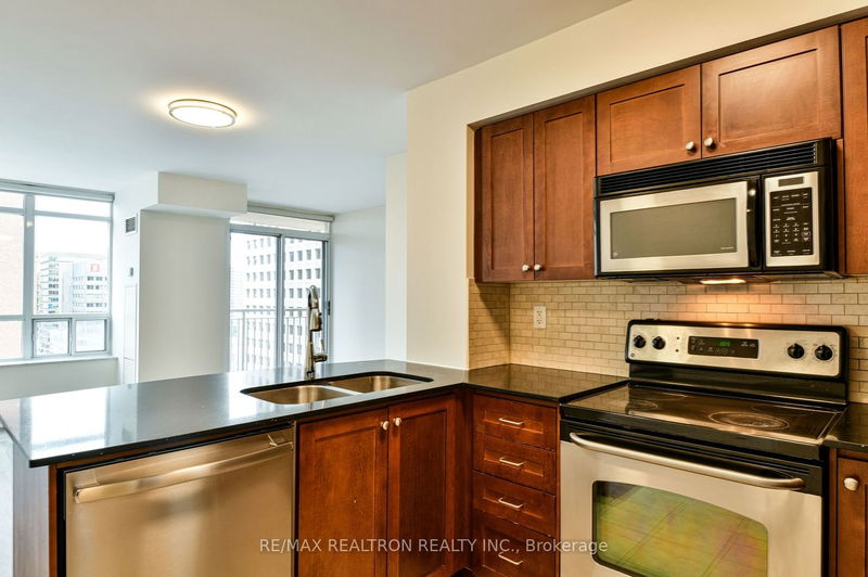 Preview image for 60 St Clair Ave W #1005, Toronto