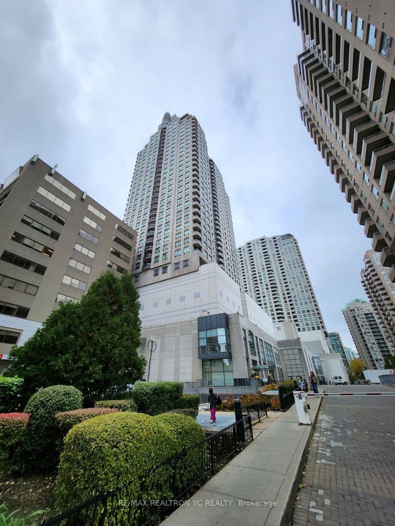 Preview image for 8 Hillcrest Ave #2808, Toronto