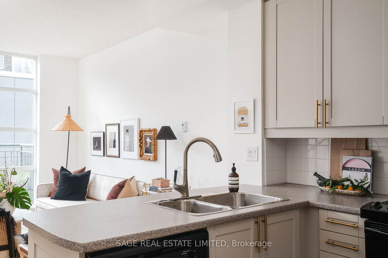 Preview image for 901 Queen St W #414, Toronto