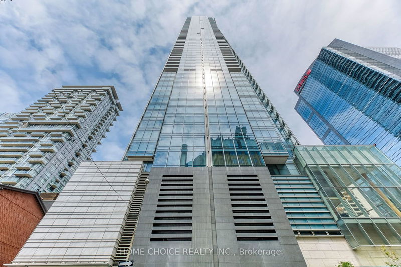 Preview image for 180 University Ave #2104, Toronto
