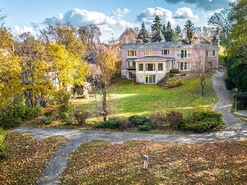 Preview image for 168 Sandringham Dr, Toronto