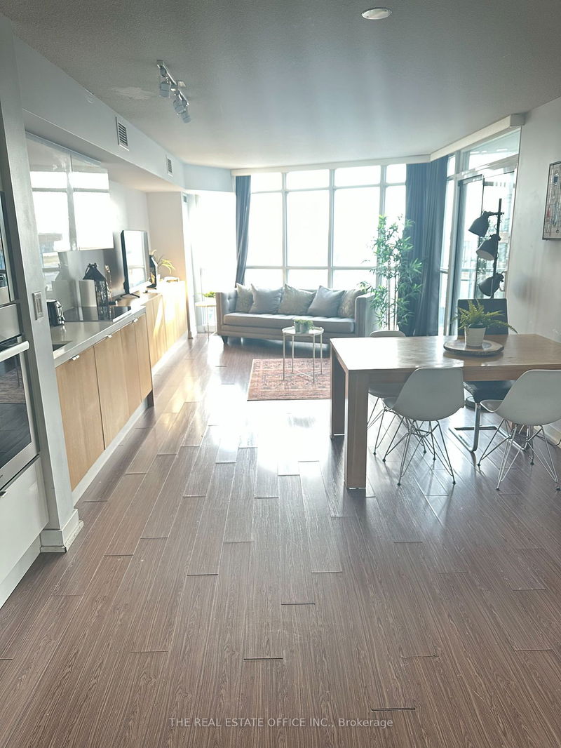 Preview image for 21 Iceboat Terr #2209, Toronto