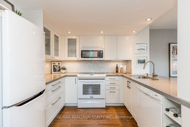 Preview image for 95 Prince Arthur Ave #525, Toronto