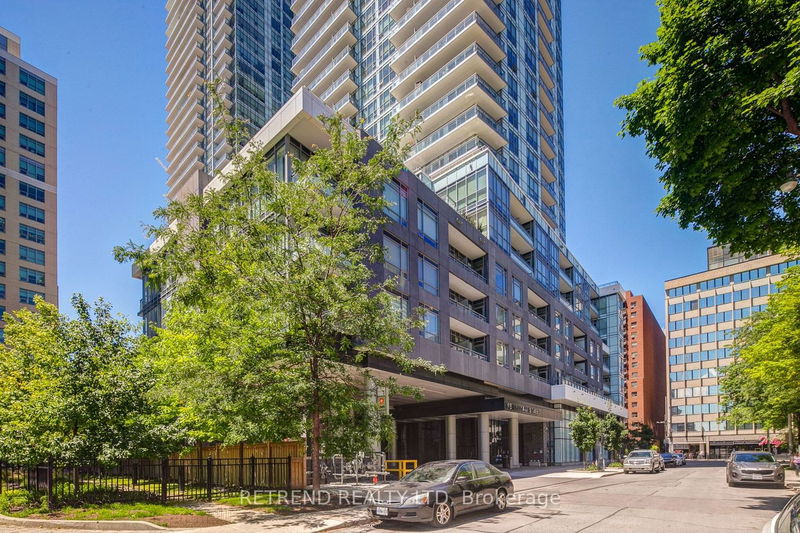 Preview image for 98 Lillian St #1611, Toronto