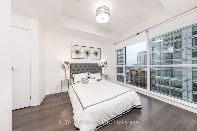 Preview image for 98 Lillian St #1611, Toronto